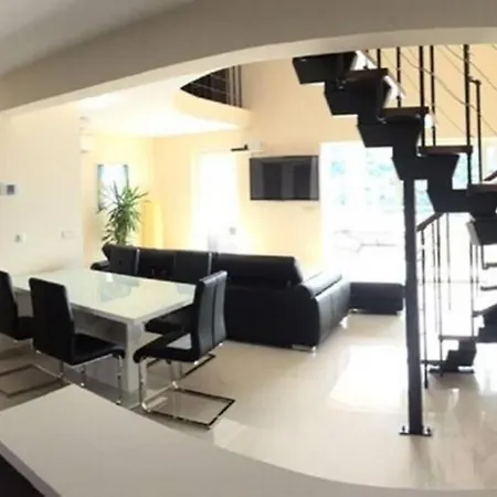 Apartamento Luxury Duplex 2 Bedroom Apartment 20M From The Sea